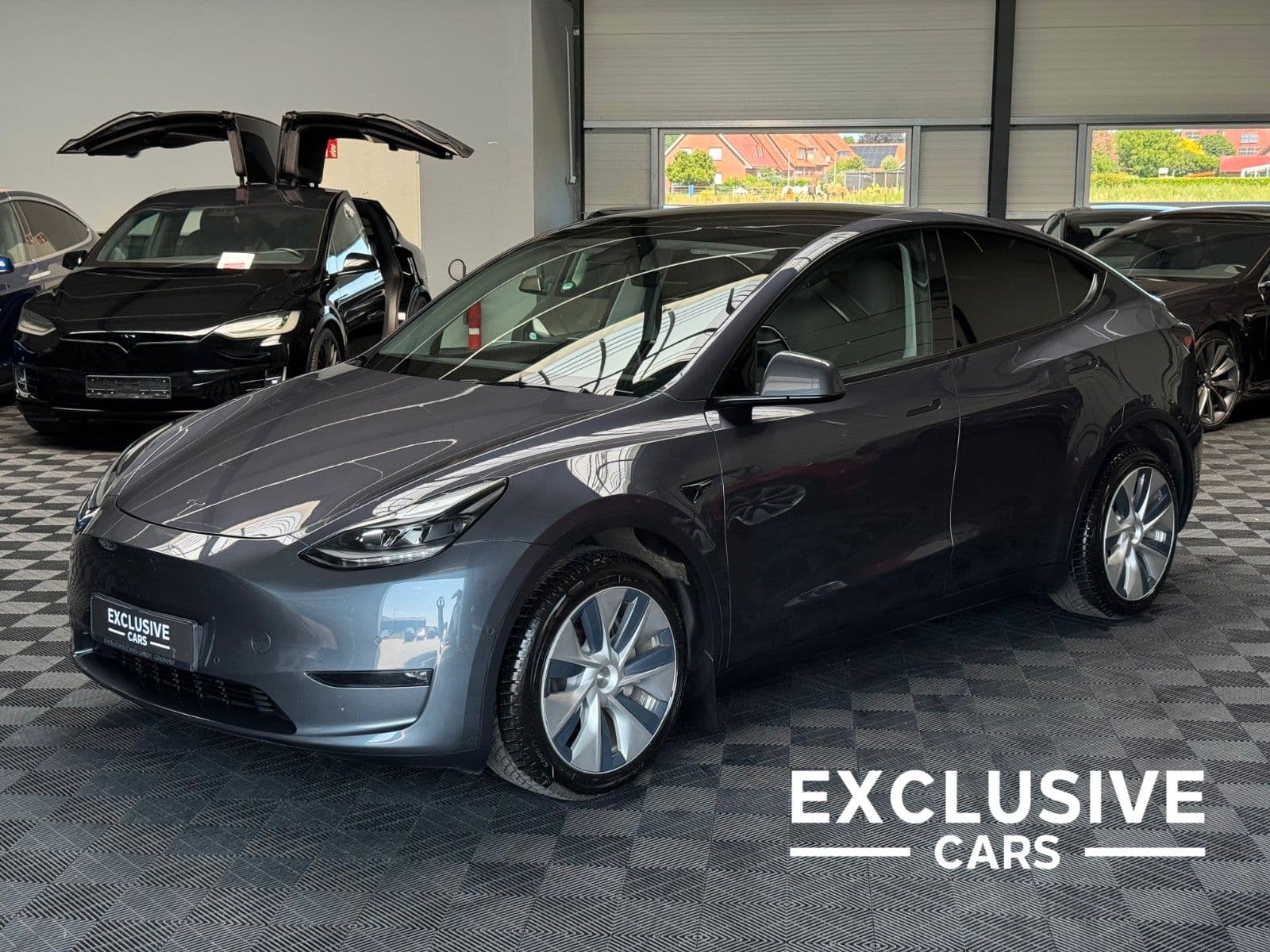 TESLA Model Y - Bild 1