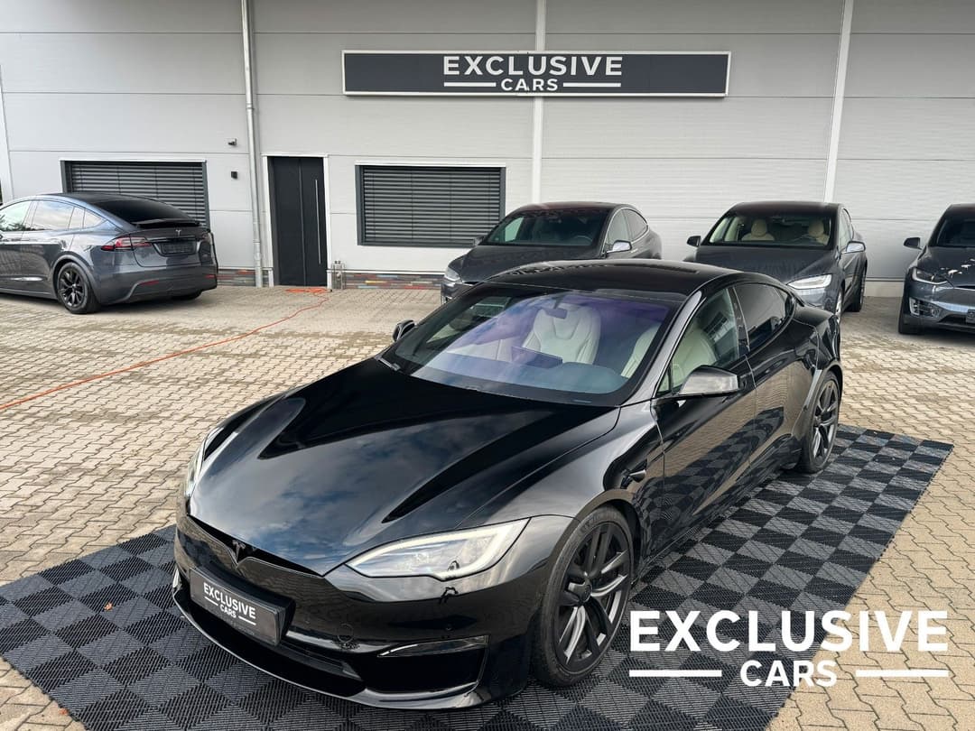 TESLA Model S