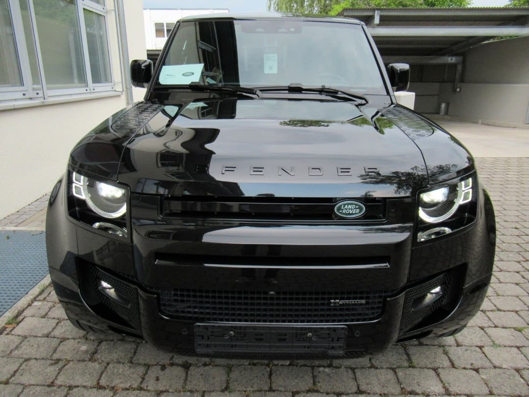 LAND ROVER Defender