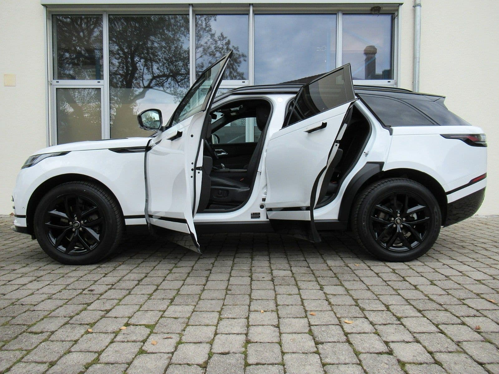 LAND ROVER Range Rover Velar - Bild 1