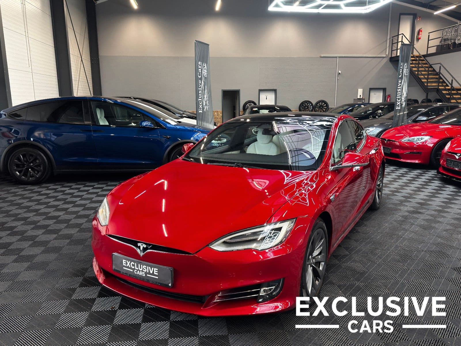 TESLA Model S - Bild 1
