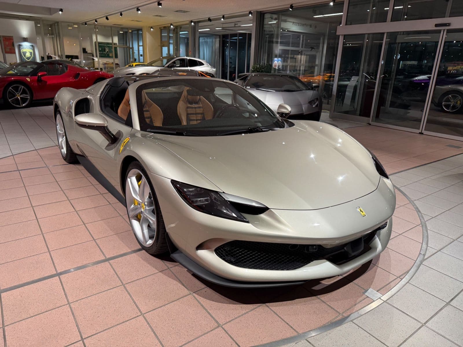 FERRARI 296 GTS - Bild 1