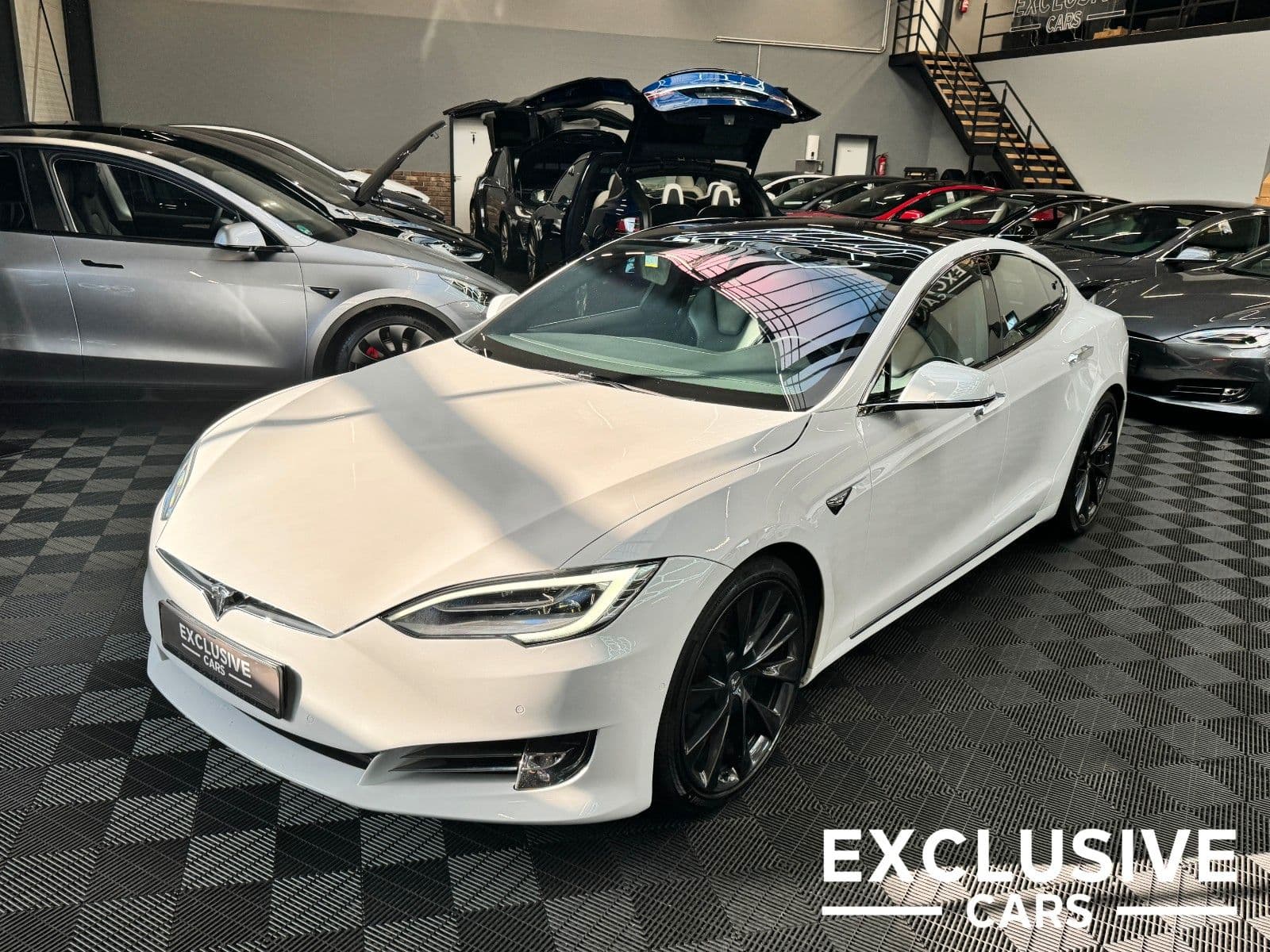 TESLA Model S - Bild 1