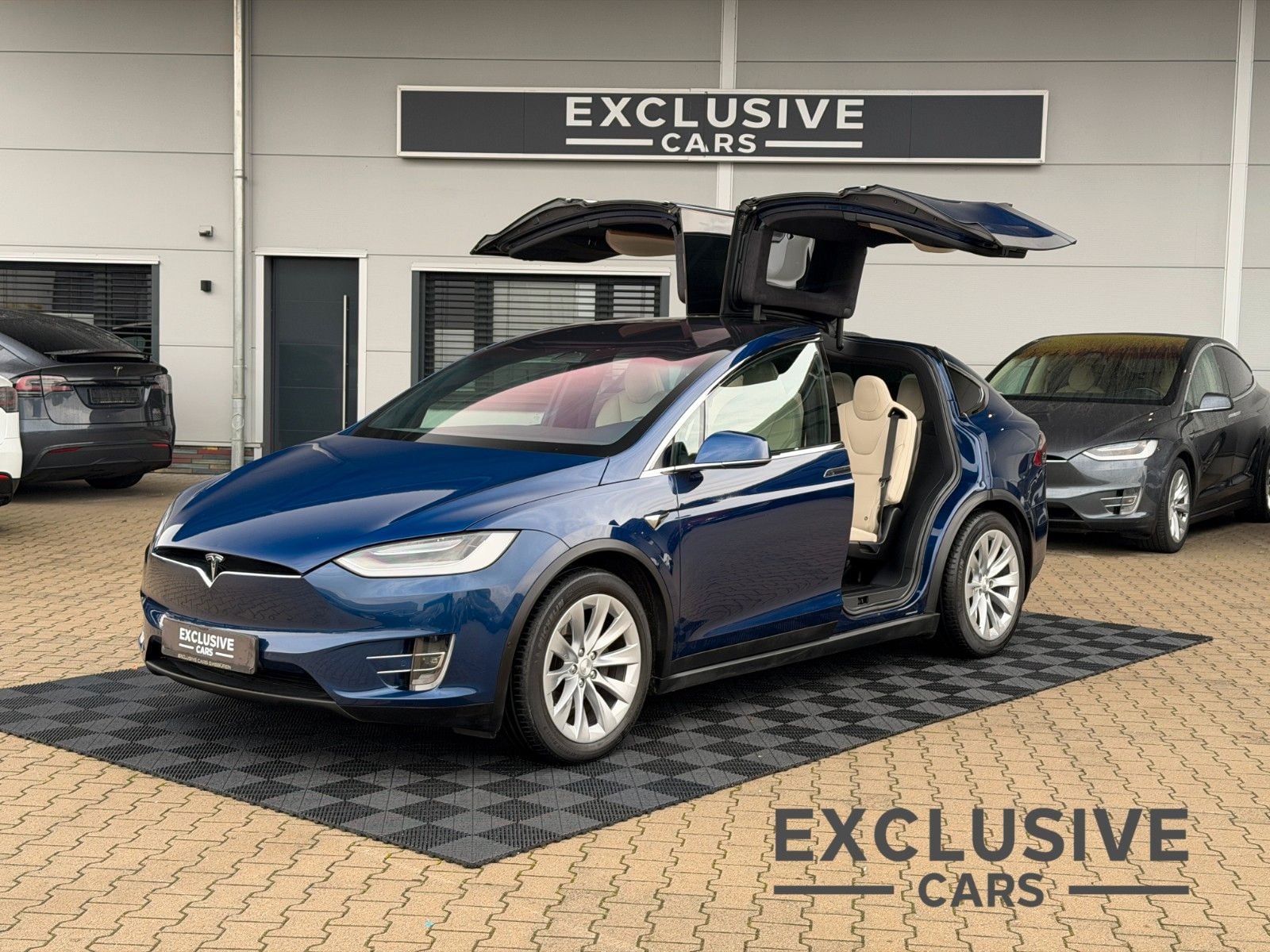 TESLA Model X