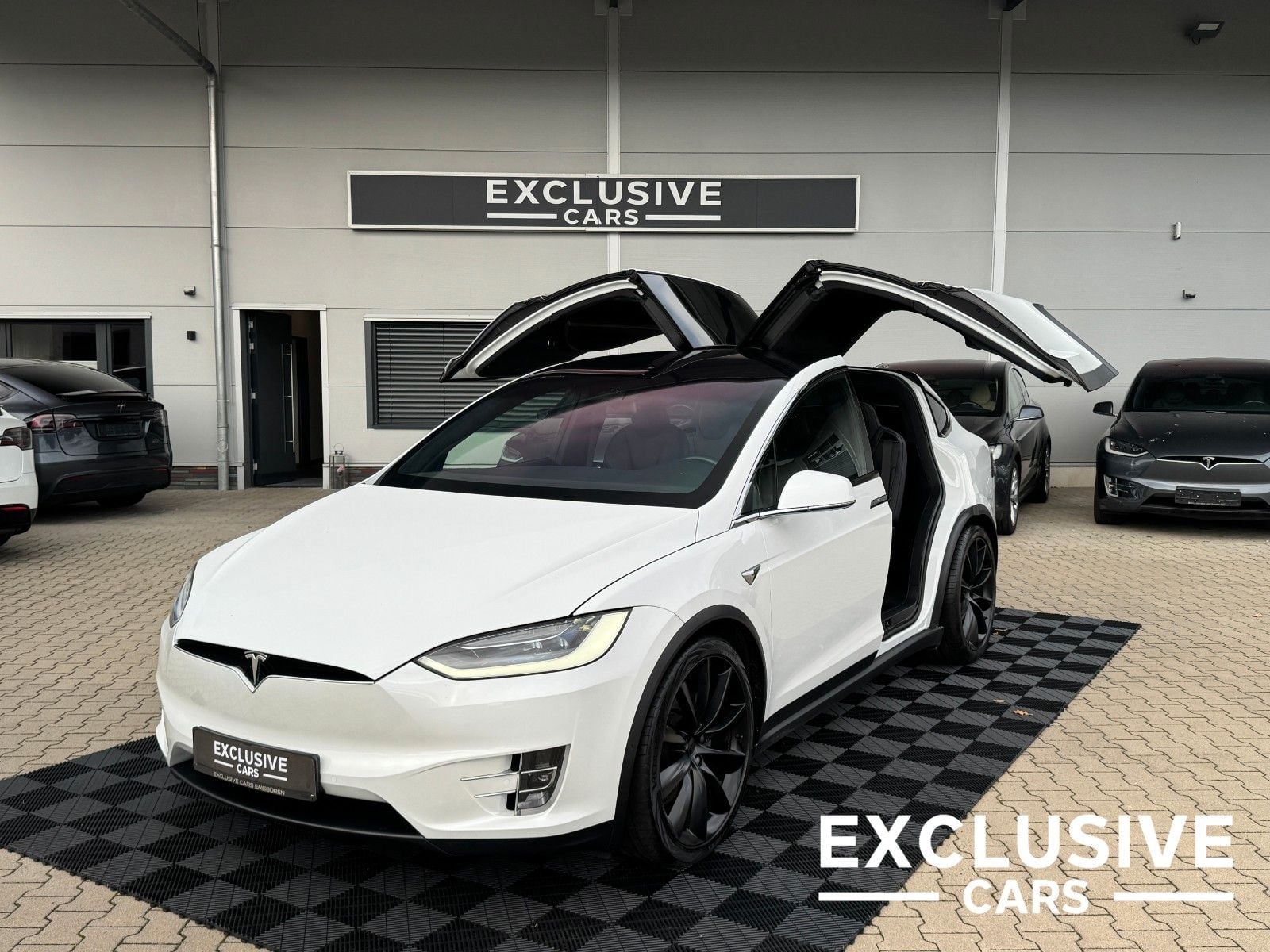TESLA Model X