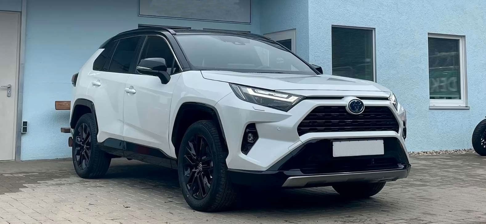 TOYOTA RAV 4