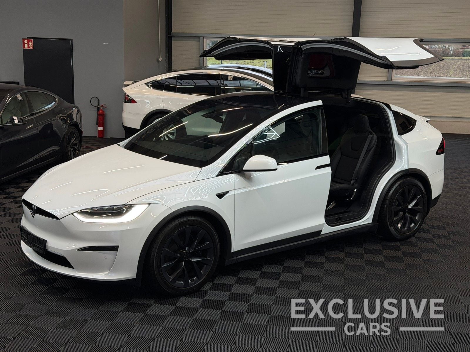TESLA Model X