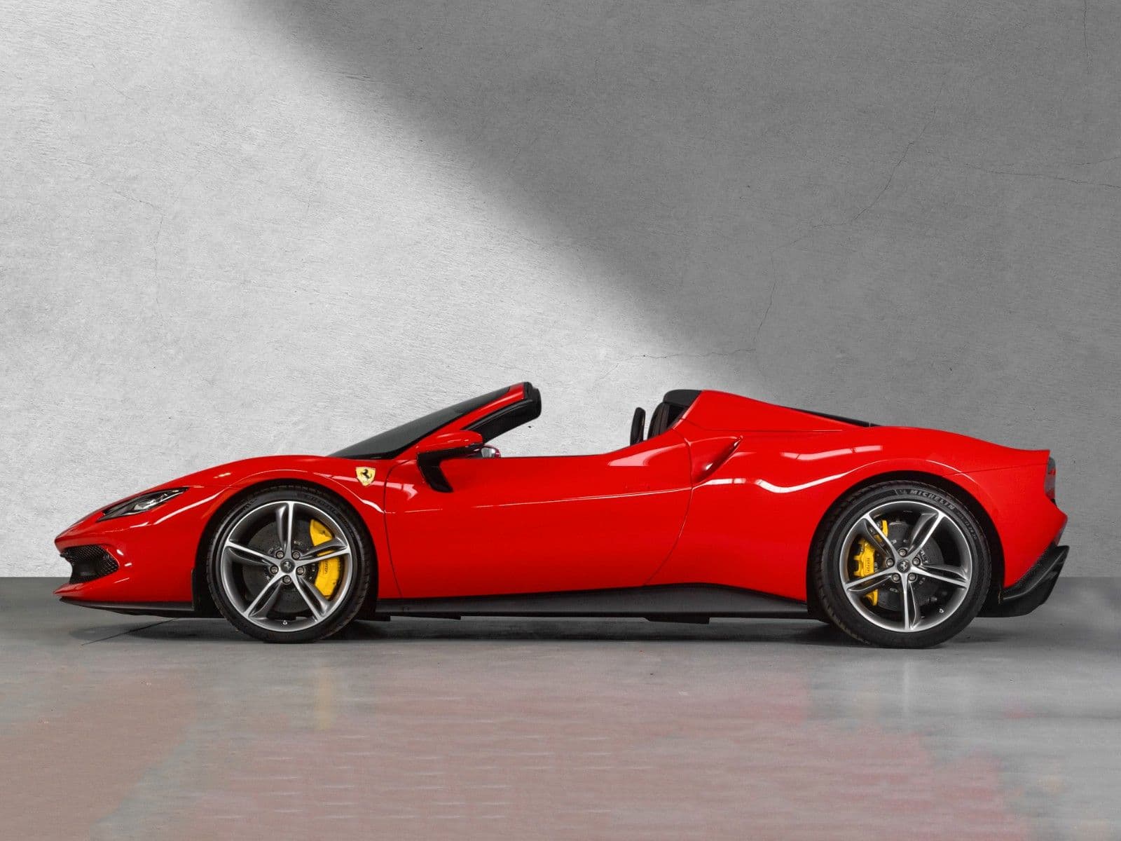 FERRARI 296 GTS - Bild 1