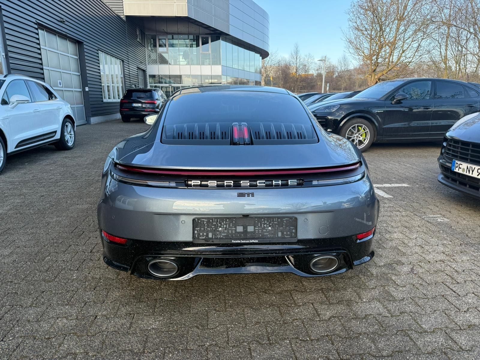 PORSCHE 992