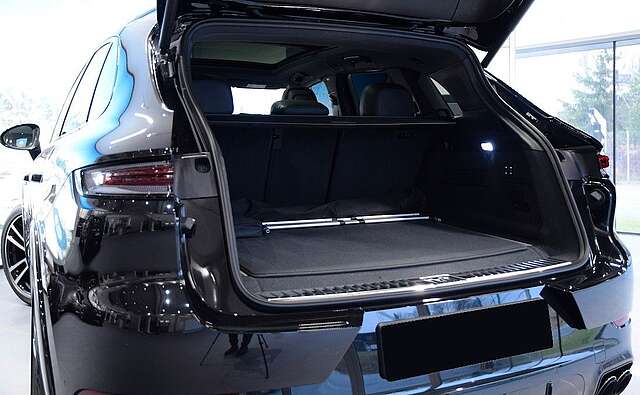 Porsche Cayenne E-Hybrid*SpDes*SpAbg*BOSE*Pano*Luft*22Z