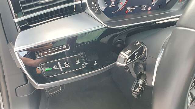 Audi A8 50TDI quattro B&amp;O+TV+4xLENK+STAND+NACHT+PANOR
