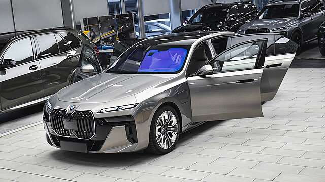 BMW 750e xDrive M Sport Plug-in Hybrid Sportautomati