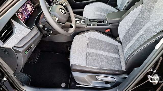 Skoda Octavia Combi 2.0 TDI DSG Select+ACC*AHK*KEYLESS