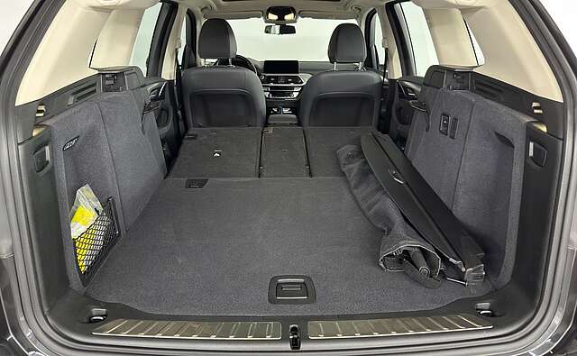 BMW iX3 Inspiring AHK DrivAssistantProf ACC Kamera
