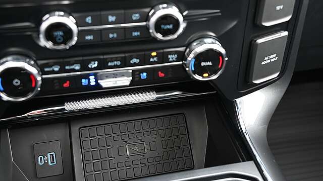 Ford F 150 Lariat Black Edition 5,0l V8,Navi,Pano,LPG