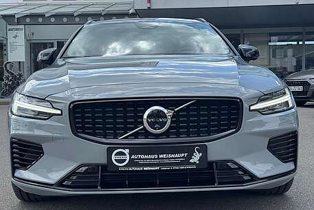 Volvo V60 V60 T6*Ultra Dark*NP 76350* Recharge*360°*MJ25