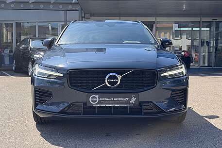 Volvo V60 V60 T8*R-Design*NP 70.800*AWD*AHK*ACC*H&amp;K*Keyl