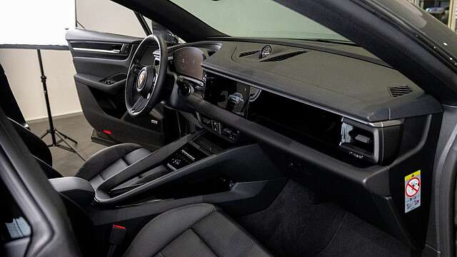 Porsche Macan Electric 4S*PASM*Memory*18-Wege*Pano*LED