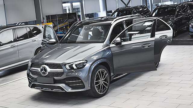 Mercedes-Benz GLE 400d AMG Line 6+1 seat 4MATIC