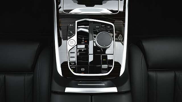 BMW X7 xDrive40i M-Sport Sportautomatic 7 Sitze