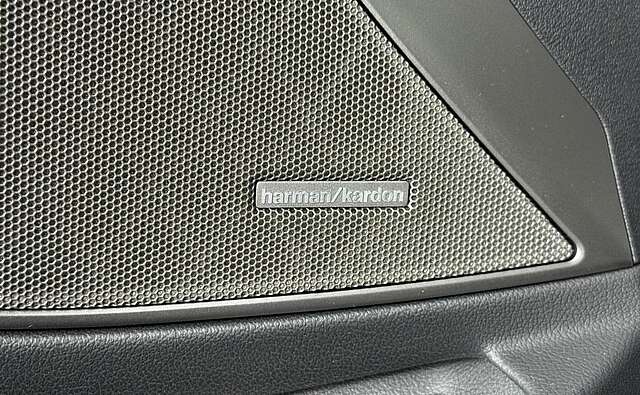 BMW 330 e xDrive M Sport HUD Pano H/K DriveAssist