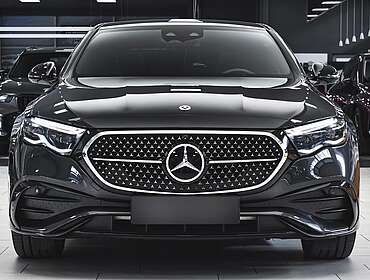 Mercedes-Benz E 300 E 300de AMG Line Plug-in Hybrid 4MATIC