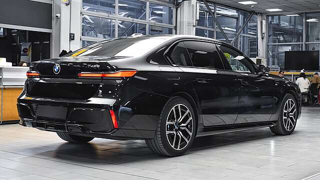 BMW 740d xDrive M Sport Mild Hybrid Sportautomatic