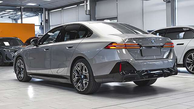 BMW 550e xDrive M Sport PHEV
