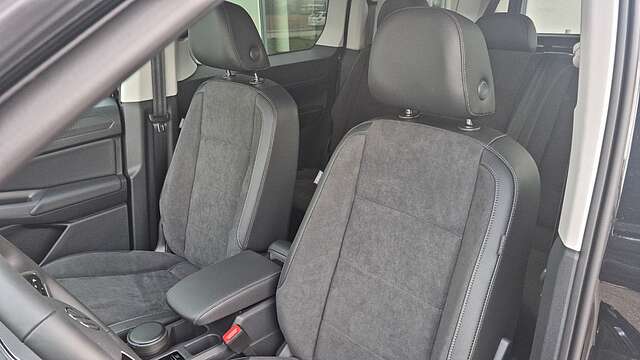 Volkswagen Caddy Maxi Style 1.5TSI DSG 7Sitze Kamera 5J-Gar