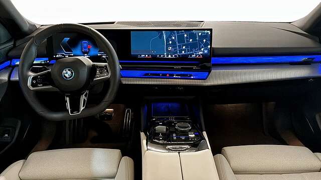 BMW 530 e xDrive Touring M Sport*HUD*DriveAssist*LED