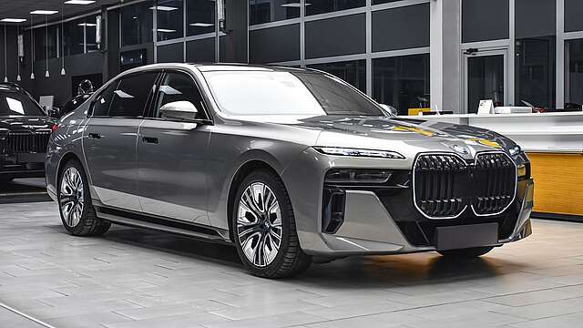 BMW 750e xDrive M Sport Plug-in Hybrid Sportautomati