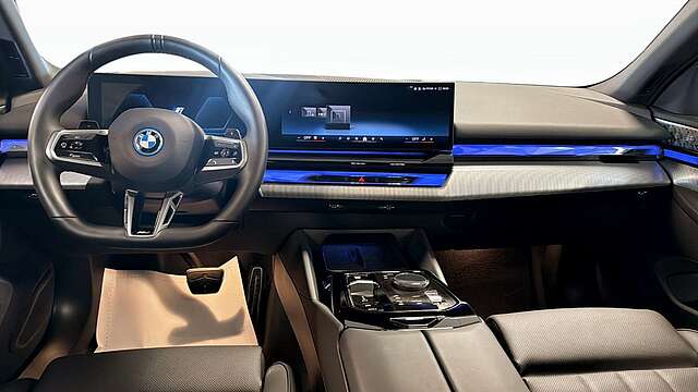 BMW 550e xDrive M Sport Pro*DrivAss*ParkAss*Pano*LED