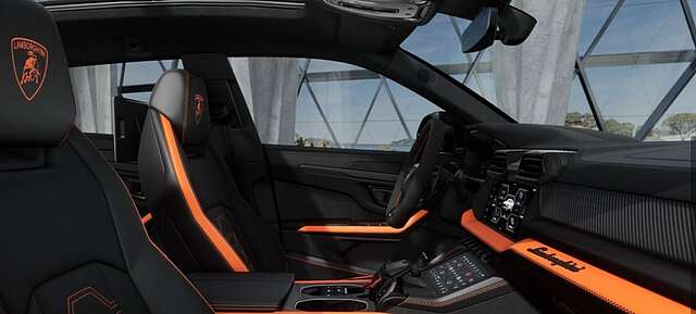 Lamborghini Urus SE °ON STOCK°2xTV°CARBON°STYLE PACKAGE°
