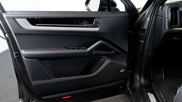 Porsche Cayenne Coupe E-Hybrid*SpDes*SpAbg*PASM*Luft*LED