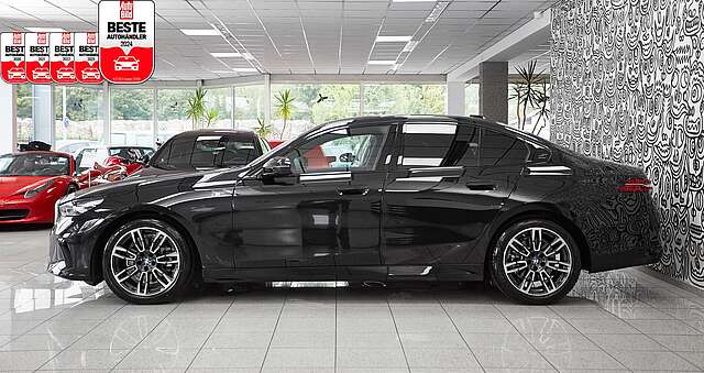 BMW 520 i Limo 3x M SPORT*ACC*HUD*LED*360*INNOVATION