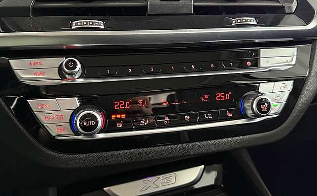 BMW X3 xDrive 30 e xLine AHK LED ACC Sportsitze