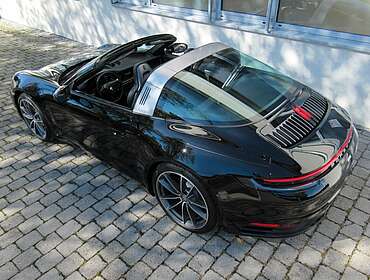 Porsche 992 992 TARGA 4 ABGAS CHRONO KREIDE BELÜF+KEY/GT/21`