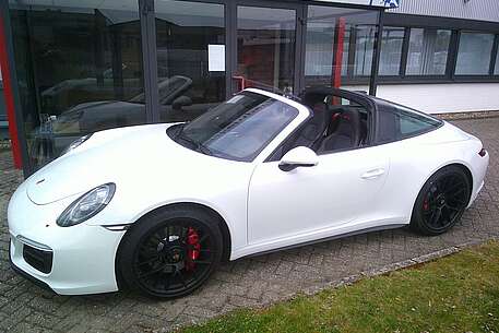 Porsche 911 Urmodell 911 Carrera 4 GTS TARGA H.-Lenkung Liftachse