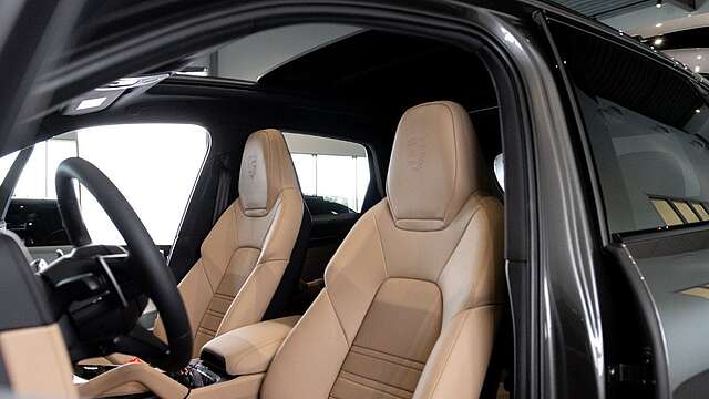 Porsche Cayenne E-Hybrid*SpDesi*SpAbg*Luft*Memory*Beige