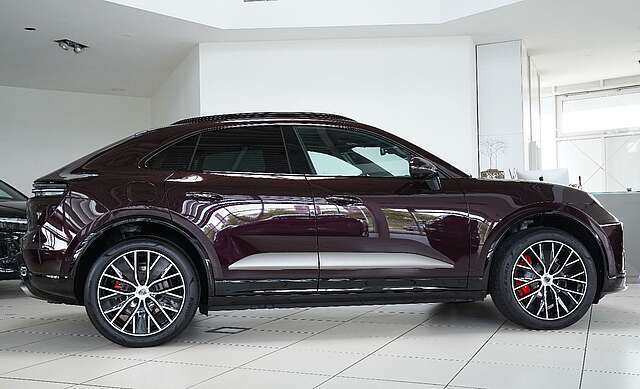 Porsche Macan Electric Turbo HUD Pano Chrono beluftung
