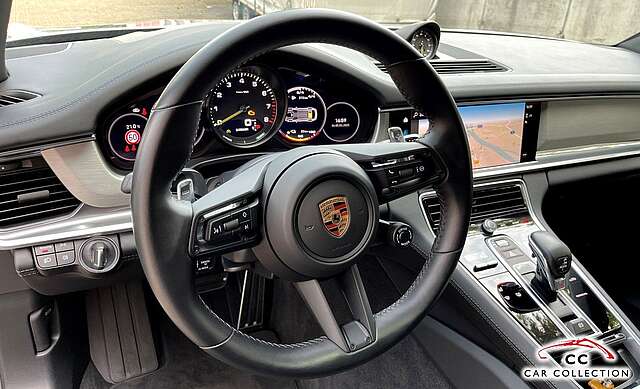 Porsche Panamera Sport Turismo 4 E-Hybrid Platinum Editi