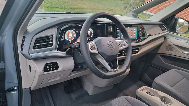 Volkswagen T7 Multivan Life LÜ Lang Matrix Webasto ACC AHK