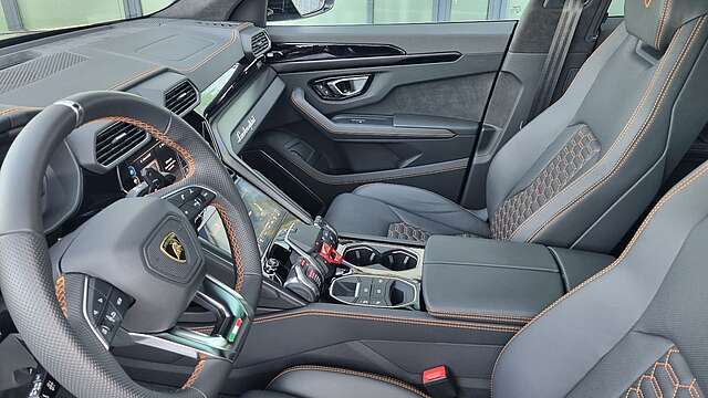Lamborghini Urus 4.0 V8/23&apos;&apos;/Pano/HUD/Anima/360