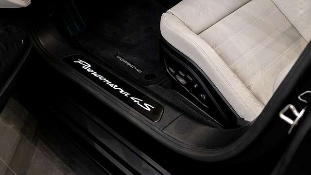 Porsche Panamera 4S E-Hybrid*MY26*SpDes*SpAb*HuD*ACC*18W