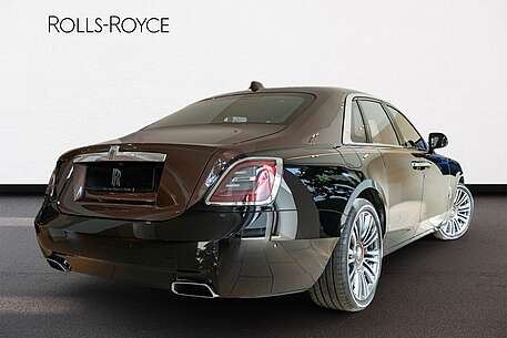 Rolls-Royce Ghost Ghost Amber Roads 1 of 12