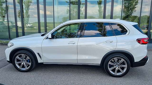 BMW X5 xD 40d xLine Luft Integral Laser Pano AHK H/K