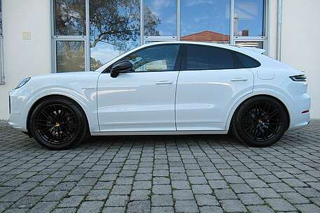 Porsche Cayenne NEW COUPE E-H EXCL SPORTDESIGN BOSE+INNO AHK+GT