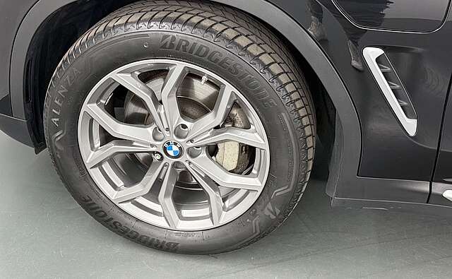 BMW X3 xDrive 30 e xLine AHK LED ACC Sportsitze