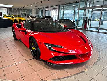 Ferrari SF90 SF90 Spider Racing Seats/Lift/JBL