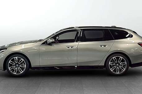 BMW 520 520d xDrive Touring*M Sportp*DrivAss*Sportfahr